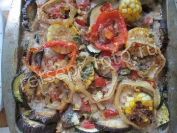 Курица с овощами в кляре в духовке
