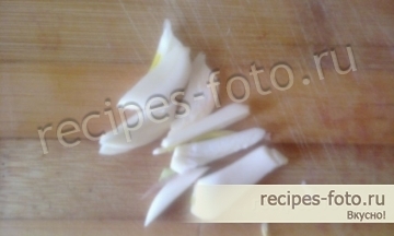 Курица целиком в духовке с медом, лимоном и чесноком
