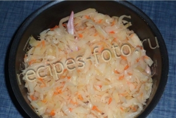 Курица тушеная с квашеной капустой и перловкой в мультиварке