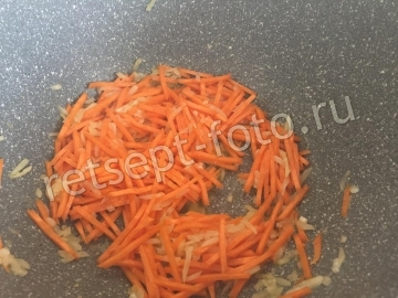 Курица тушеная с овощами и яйцом