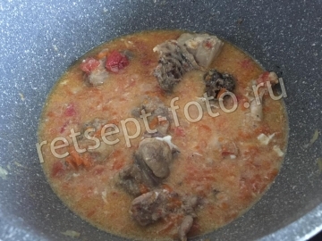 Курица тушеная с овощами и яйцом