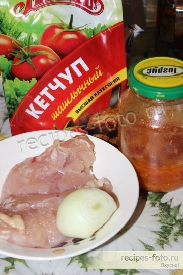 Курица тушеная в лечо на сковороде