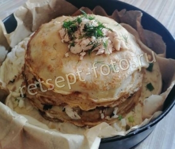 Курник с курицей и грибами из слоеного теста и блинов
