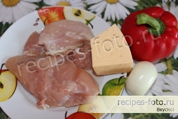 Вкусная курочка с сыром и перцем на сковороде