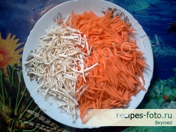 Квашеная капуста кусками со свеклой и хреном без уксуса