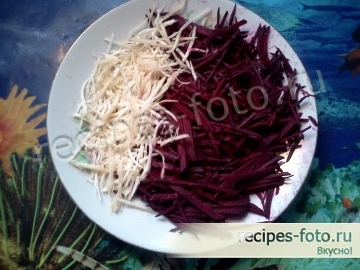 Квашеная капуста кусками со свеклой и хреном без уксуса