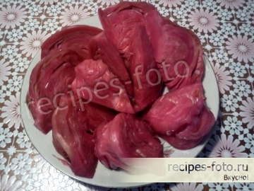 Квашеная капуста кусками со свеклой и хреном без уксуса