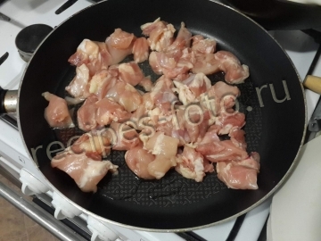 Лапша удон с курицей и овощами