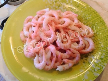 Лапша удон с морепродуктами и овощами
