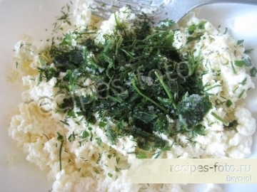 Лаваш с творогом, чесноком и зеленью