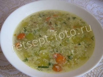 Легкий суп с кабачками и яйцом