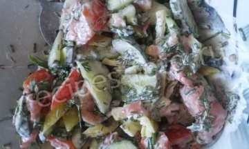 Легкий салат из свежих овощей