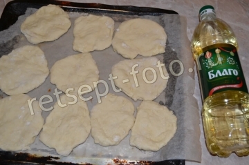 Лепешки Наан с чесноком в духовке