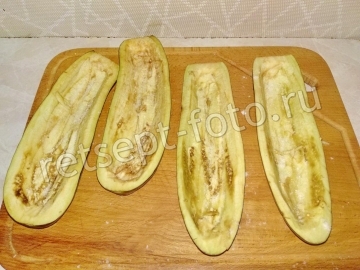 Лодочки из баклажан с грибами и сыром