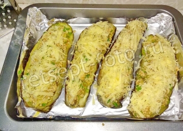 Лодочки из баклажанов фаршированные курицей и сыром