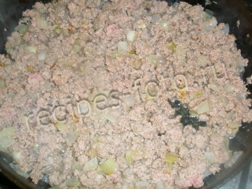 Макароны с фаршем в сметанном соусе