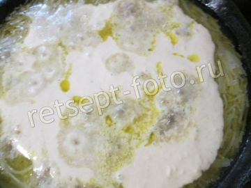 Макароны с яйцом и сыром на сковороде