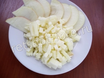 Манная запеканка с яблоками для ребенка 8 месяцев