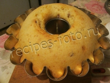 Манник на кефире с мукой и изюмом