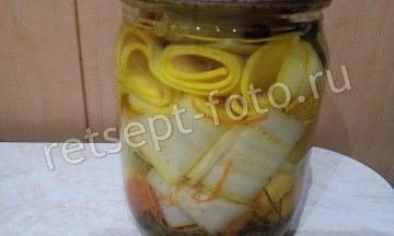 Маринованные кабачки слайсами