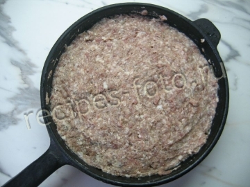 Мясо с ананасами в духовке