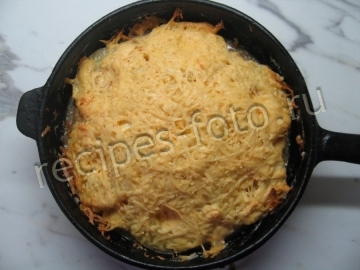 Мясо с ананасами в духовке