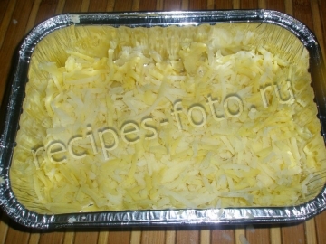 Мусака по-гречески с баклажанами и картофелем под соусом бешамель