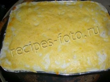 Мусака по-гречески с баклажанами и картофелем под соусом бешамель