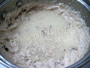 Муссовый торт с черносливом и орехами