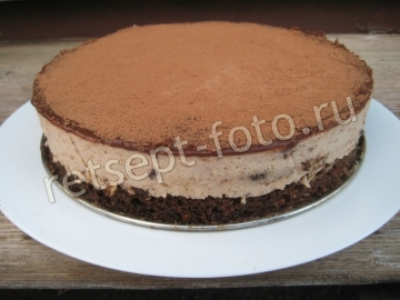 Муссовый торт с черносливом и орехами