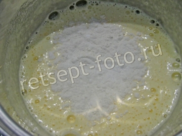 Муссовый торт с яблоками и карамельным муссом