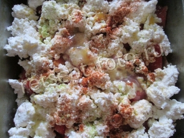 Насыпной пирог с курицей и творогом