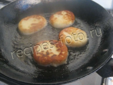 Нежные сырники с манкой без яиц