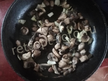 Низкокалорийный пирог с курицей и грибами