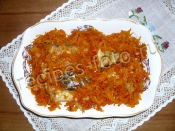 Нототения с овощами и томатным соусом  жареная на сковороде