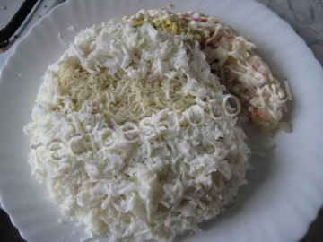 Новогодний салат "Дед мороз" с крабовыми палочками