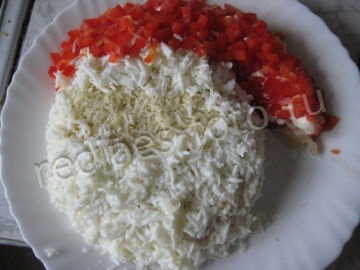 Новогодний салат "Дед мороз" с крабовыми палочками