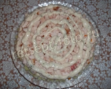 Новогодний салат "Снеговики" с копченой курицей