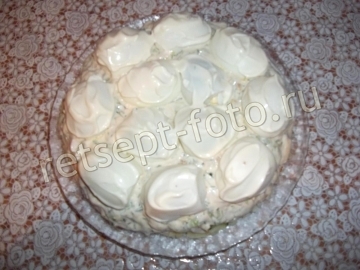 Новогодний салат "Снеговики" с копченой курицей