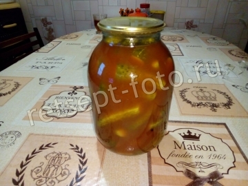 Огурцы консервированные с томатной пастой и аспирином