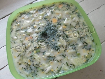 Окрошка на сыворотке с курицей
