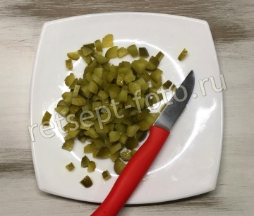 Окрошка с рыбой и свекольным квасом