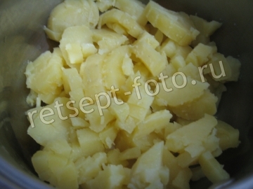 Окрошка с сосисками на сметане