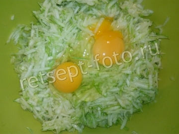 Оладьи из кабачков с сыром и майонезом