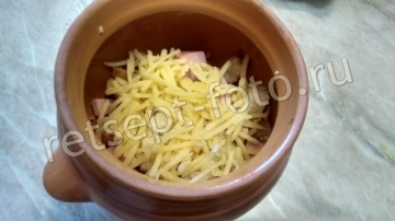 Омлет с хлебом, колбасой и помидорами в духовке