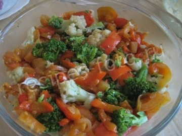 Овощная запеканка с цветной капустой и брокколи
