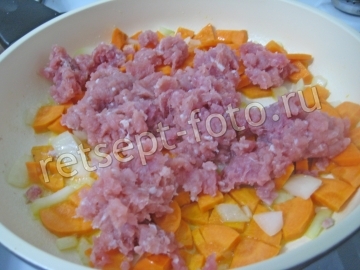 Овощное рагу с фаршем, кабачками и баклажанами