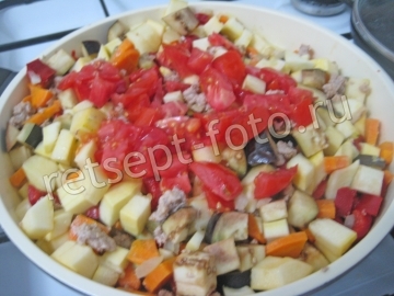 Овощное рагу с фаршем, кабачками и баклажанами