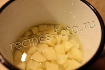 Овощное рагу с кабачками в горшочках