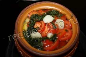 Овощное рагу с кабачками в горшочках